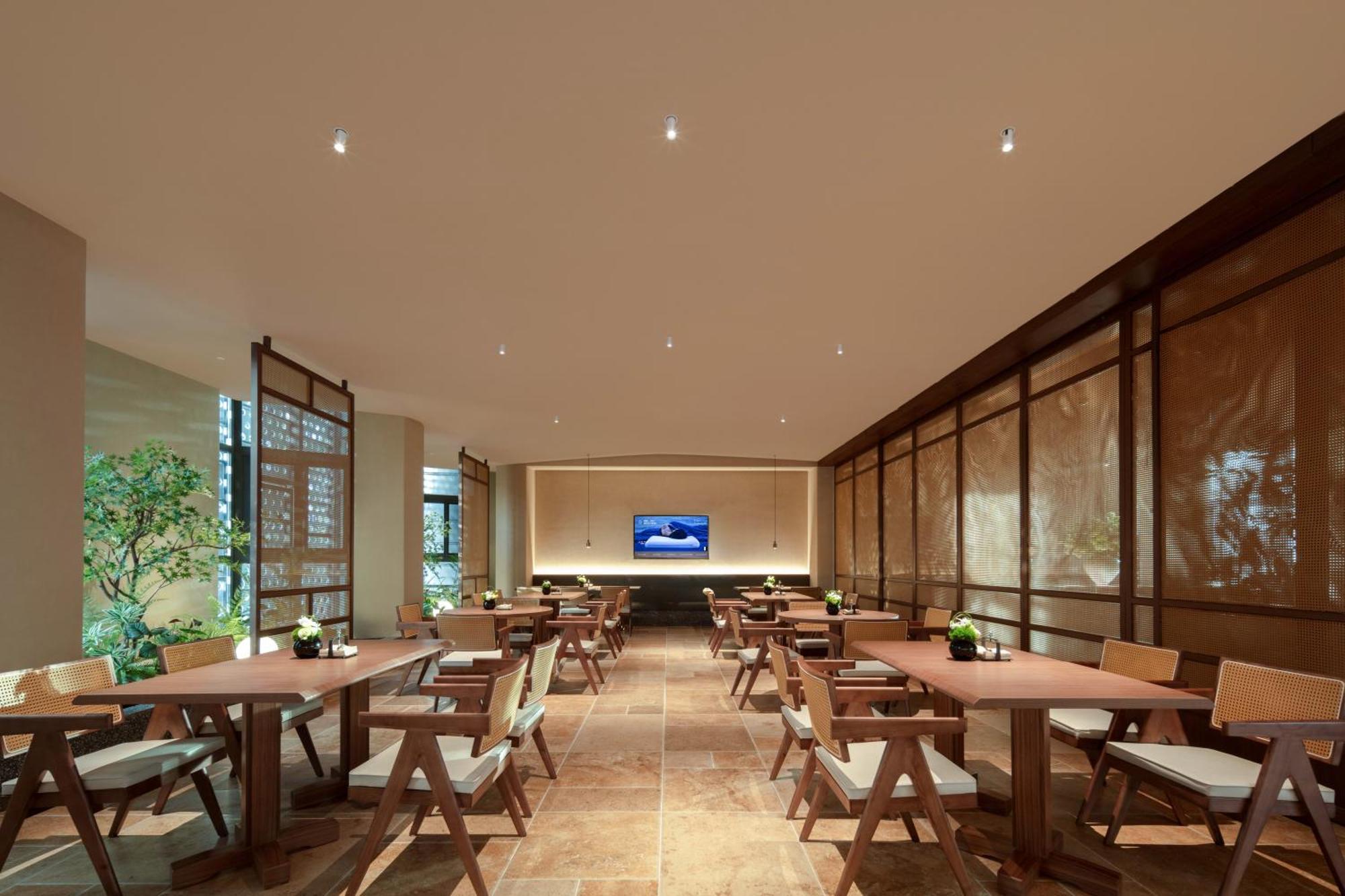 Atour Hongqiao Shuicheng Road Hotel
